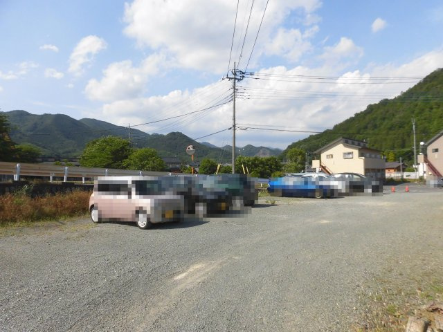 メゾン・ラ・ヴィスタⅠの駐車場