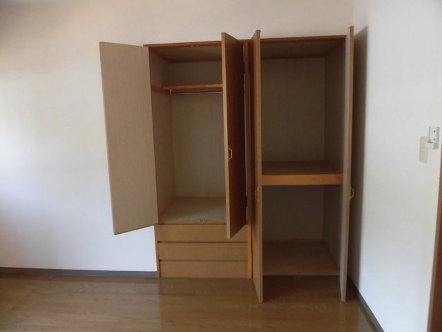 メゾン・ラ・ヴィスタⅠの収納