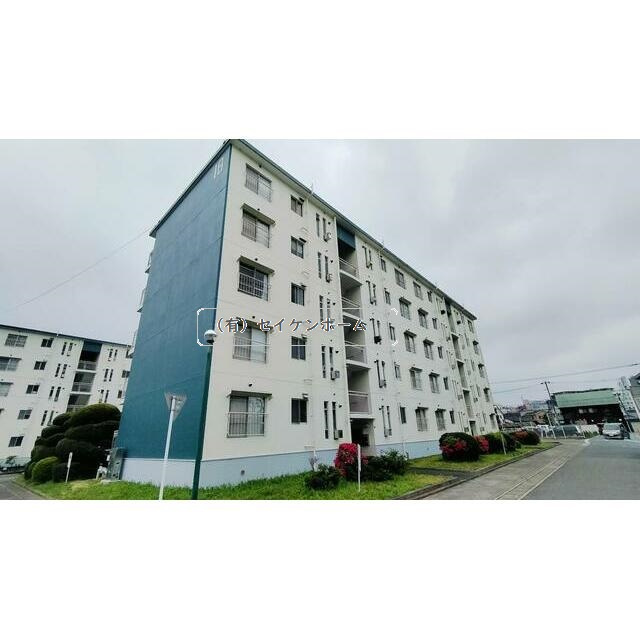 熊谷団地18号棟の外観