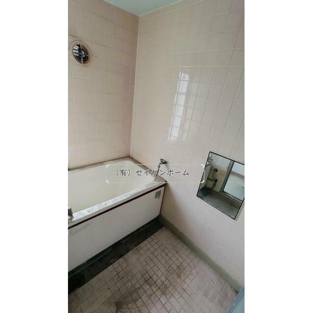 熊谷団地18号棟の浴室