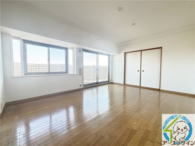 サバービアシティ21　B棟の居間・リビング