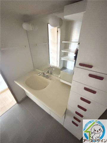 サバービアシティ21　B棟の独立洗面台