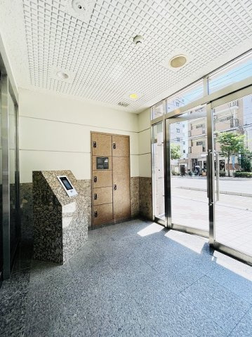 【エントランス】 | エバーライフ春日公園