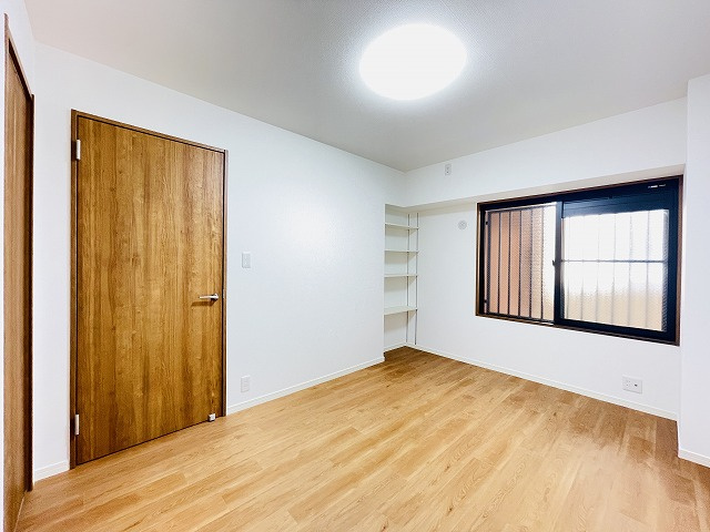 【洋室】 | エバーライフ春日公園