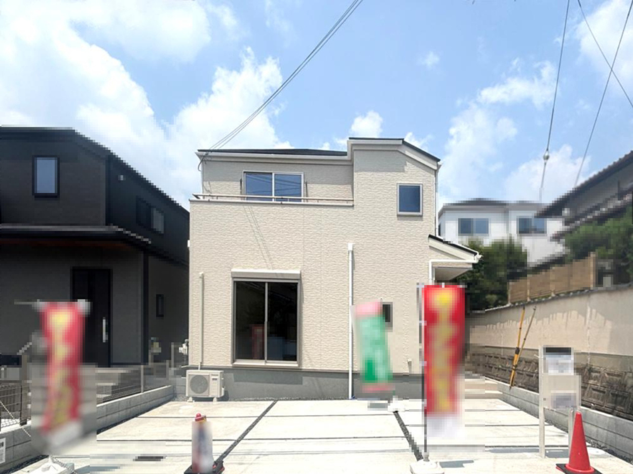 楠葉野田3丁目　新築一戸建ての外観|新しい生活にいかがでしょうか？外観はお住まいの顔になります。こだわりたいポイントですね。外壁塗装や屋根塗装のご相談も承っております。
■現地内覧・資金計画相談・住宅ローン相談もお問合せ受付中■