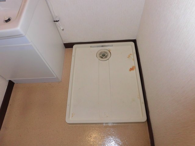 広沢コーポ１の設備|室内洗濯機置き場