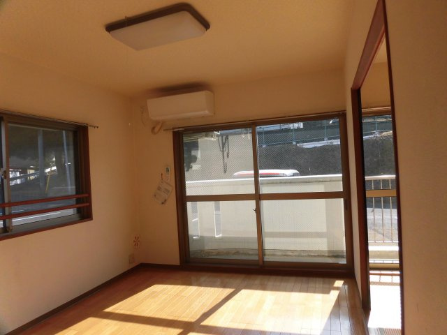 わかなマンションの洋室