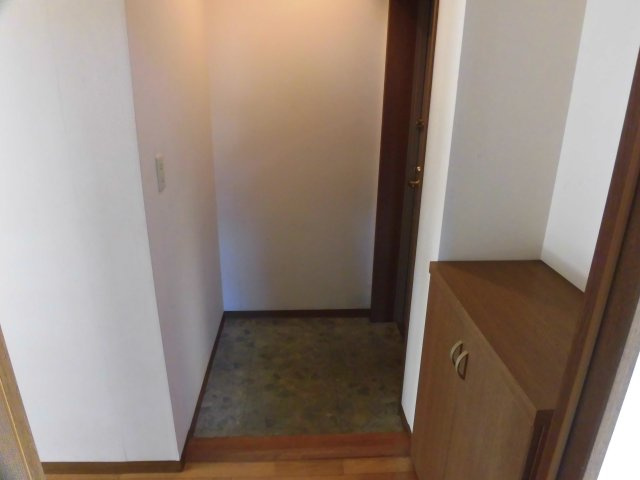 わかなマンションの玄関