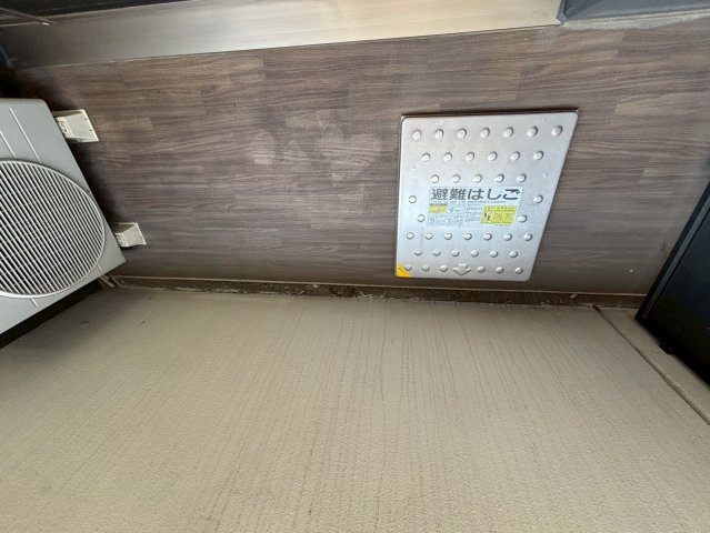 大阪市西区西本町１丁目の賃貸マンションのバルコニー