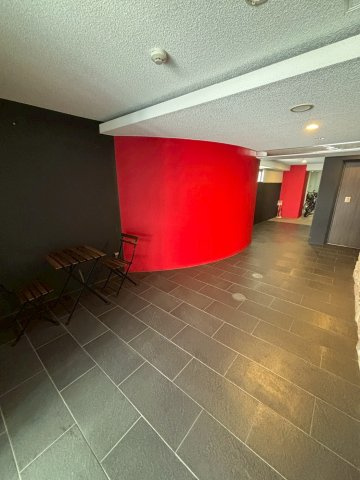 大阪市西区西本町１丁目の賃貸マンションのロビー