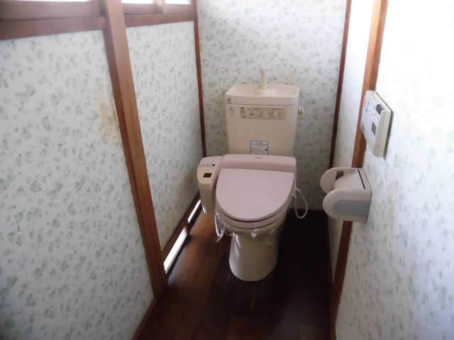 今泉住宅のトイレ