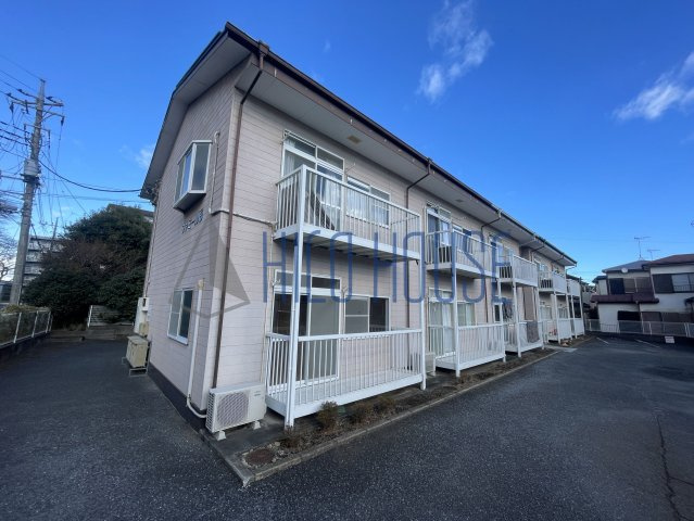 ファミール彩の外観