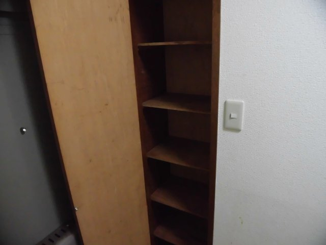 スチューデントハイツ メゾン中野の収納|シューズボックス