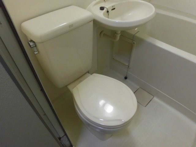 スチューデントハイツ メゾン中野のトイレ