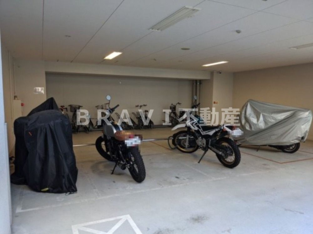 SERENiTE北浜　BRAVI不動産のその他共用部分|【SERENiTE北浜】バイク置場