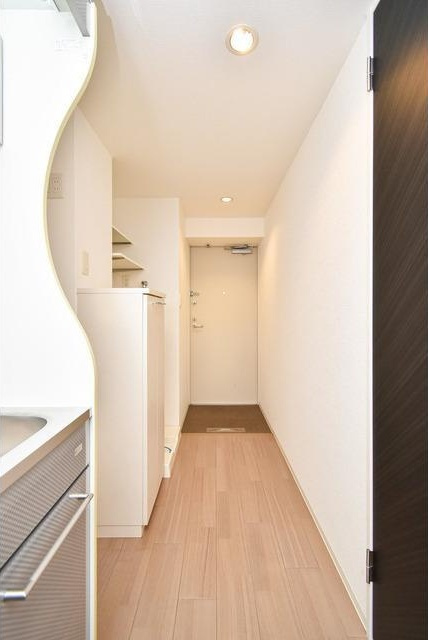 SERENiTE北浜　BRAVI不動産の玄関|【SERENiTE北浜】きれいな玄関です