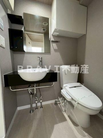 SERENiTE北浜　BRAVI不動産の洗面所|【SERENiTE北浜】独立洗面台あり