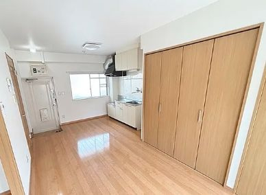 【居間・リビング】 | 高久ビル | ゆったり過ごせるリビングです