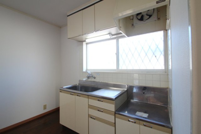【キッチン】 | パークサイドヴィラB | きれいなキッチンです