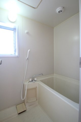 【浴室】 | パークサイドヴィラB | お風呂で日々の疲れを落としましょう