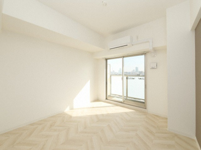 【洋室】 | エグゼ新大阪南 | 使い勝手のいい洋室です