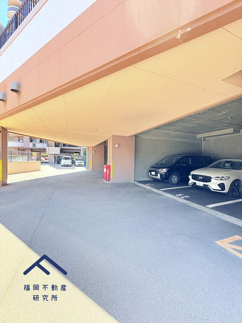 アーバンパレス天神南ハートランドタワーの駐車場
