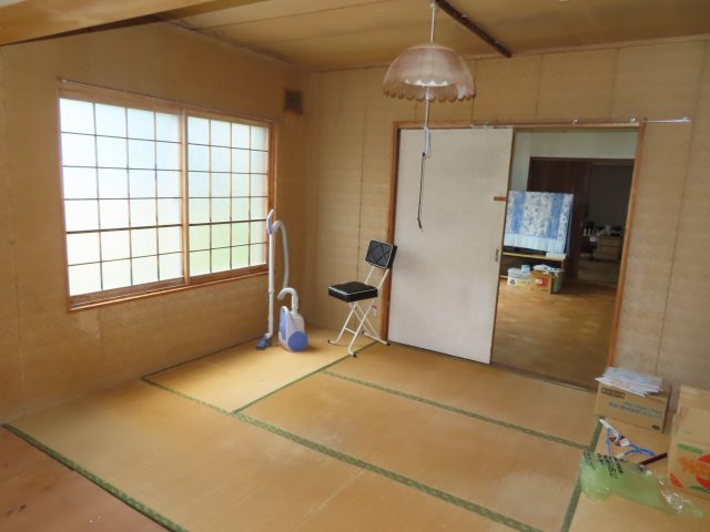 北見市美山町南２丁目８番地４２ 中古売家の和室|１階東側6帖和室です。