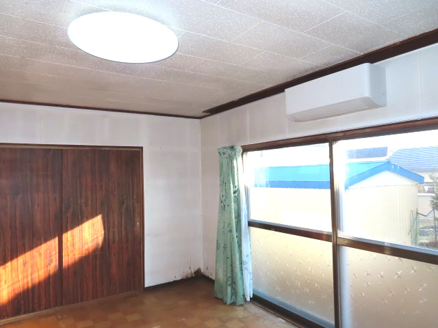 北見市美山町南２丁目８番地４２ 中古売家の居間・リビング