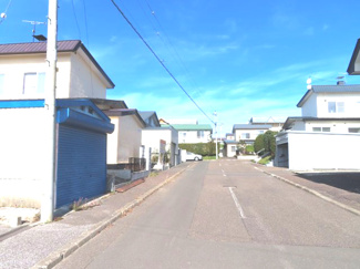 【前面道路含む現地写真】