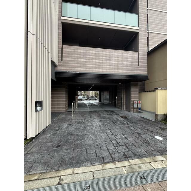 プレミスト橋場町の駐車場