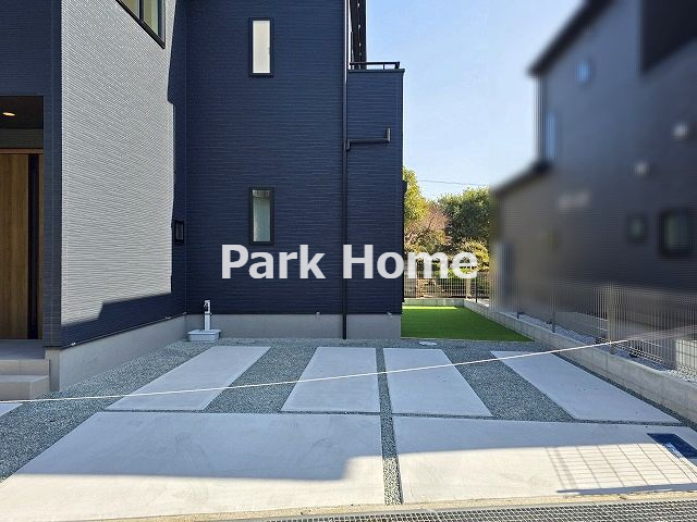 高知市介良乙-9期4棟3号棟- 新築戸建ての駐車場