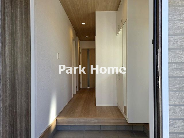 高知市介良乙-9期4棟2号棟- 新築戸建ての玄関