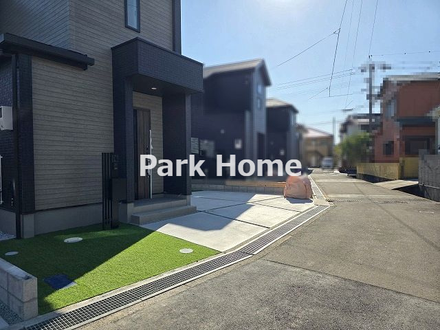 高知市介良乙-9期4棟2号棟- 新築戸建ての外観|2号棟　2025.11月：建築中