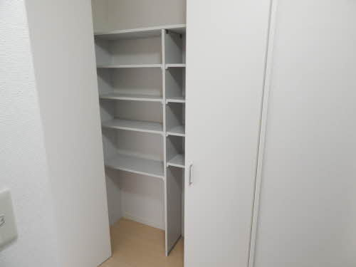 パークヒル　Ｂ棟の玄関|シューズボックス付きの玄関です☆