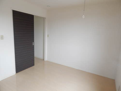 パークヒル　Ｂ棟の寝室|風通しも良い寝室です☆