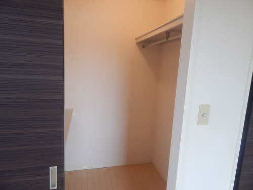 パークヒル　Ｂ棟の収納|ウォークインクローゼットなので収納豊富です★