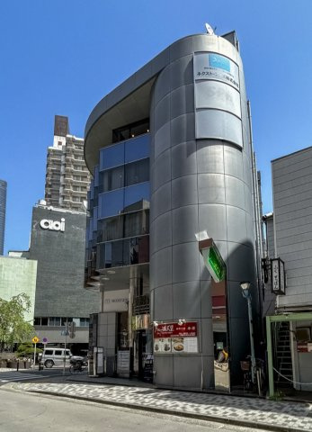 東京都港区麻布十番１丁目　収益事業用ビルの外観