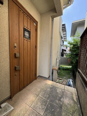 【玄関】 | 越谷市船渡　中古一戸建て