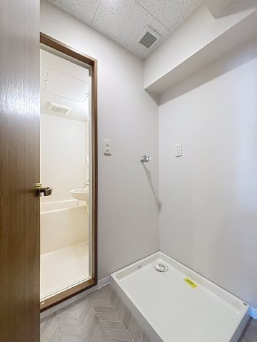 DiaMOOR旅篭町の玄関|洗濯機置場＆脱衣所