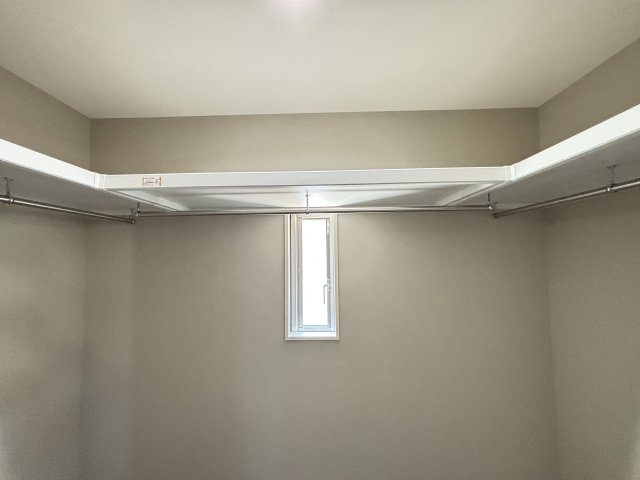 新築戸建　上安2丁目（No.3／No.3）の収納|収納力のあるWIC付きで、生活空間と収納空間を分け、住まいが美しく保てます

