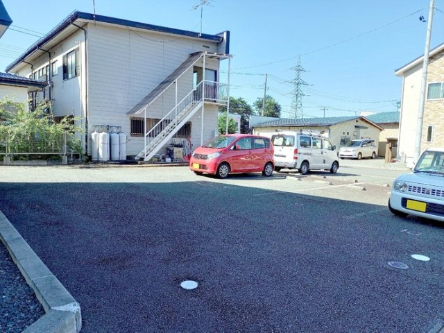 セジュール サンパティーの駐車場