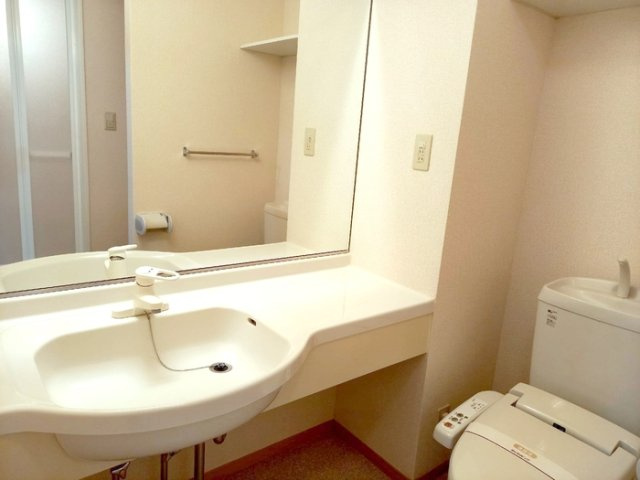 セジュール サンパティーの洗面所