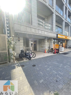 【エントランス】