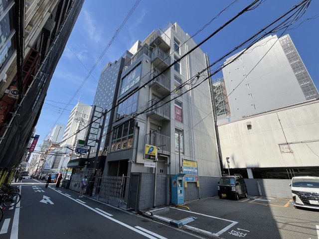 大阪市中央区西心斎橋２丁目の店舗一部の外観