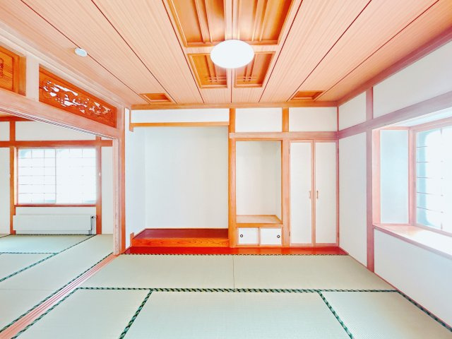 紋別郡遠軽町岩見通北１０丁目２－１　中古売家の和室|【リフォーム後】1階6帖和室です。畳表替え、クロス張替致しました。