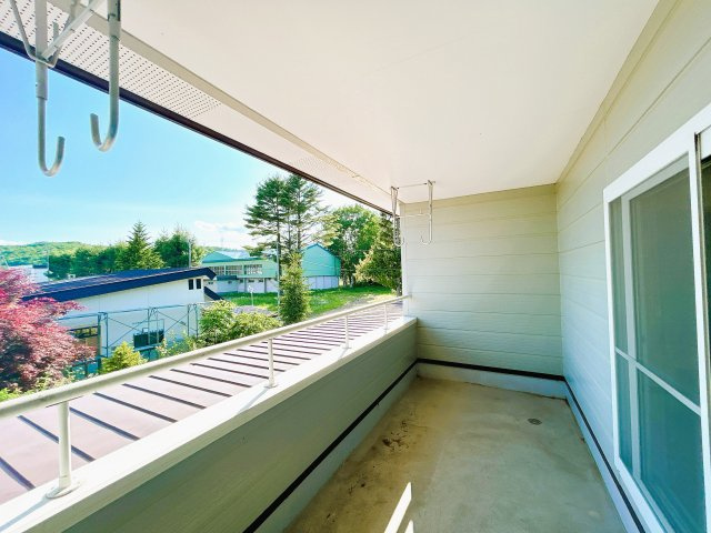 【バルコニー】 | 紋別郡遠軽町岩見通北１０丁目２－１　中古売家 | 【リフォーム後】ベランダです。