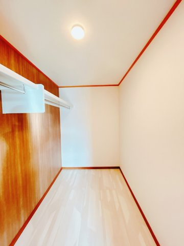 【収納】 | 紋別郡遠軽町岩見通北１０丁目２－１　中古売家 | 【リフォーム中】2階納戸です。CF重張、クロス張替致します。