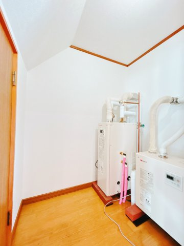 【発電・温水設備】 | 紋別郡遠軽町岩見通北１０丁目２－１　中古売家 | 【リフォーム後】ボイラーです。