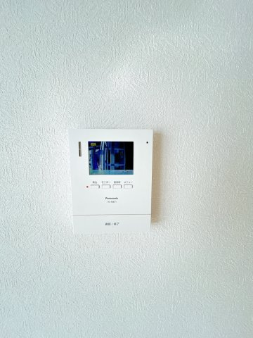 紋別郡遠軽町岩見通北１０丁目２－１　中古売家のセキュリティ|【リフォーム後】モニターホンを新設致しました。