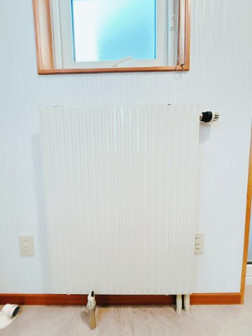 【冷暖房・空調設備】 | 紋別郡遠軽町岩見通北１０丁目２－１　中古売家 | 【リフォーム後】セントラルヒーティングです。クリーニング致しました。
